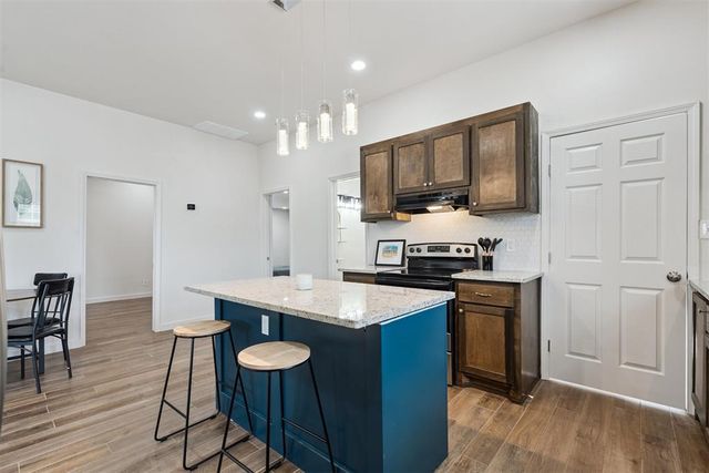 314 W Springer Avenue, Guthrie, OK 73044