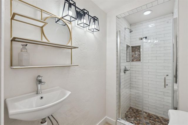 314 W Springer Avenue, Guthrie, OK 73044