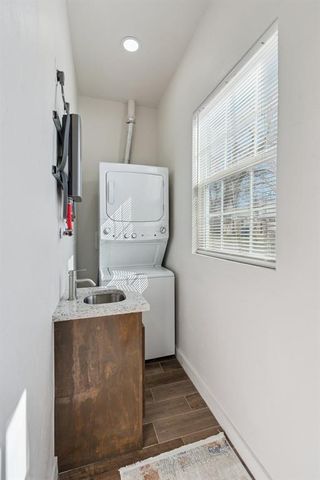 314 W Springer Avenue, Guthrie, OK 73044