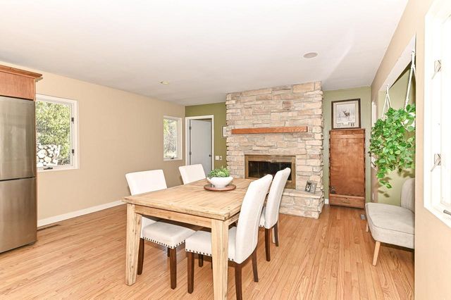 8801 Hart DRIVE, Waterford, WI 53185