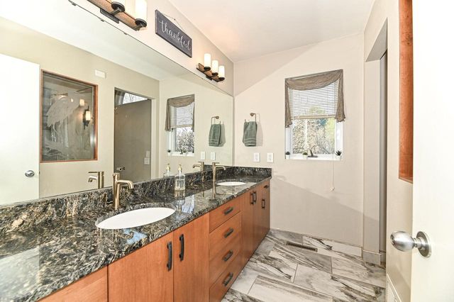 8801 Hart DRIVE, Waterford, WI 53185