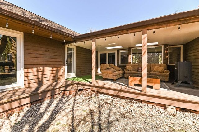8801 Hart DRIVE, Waterford, WI 53185