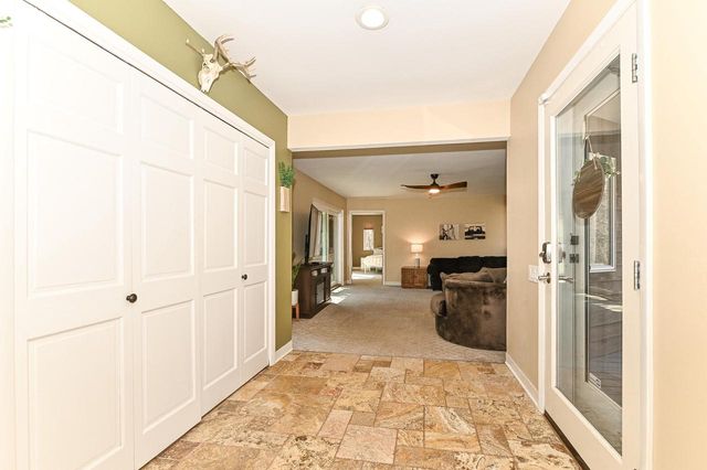 8801 Hart DRIVE, Waterford, WI 53185