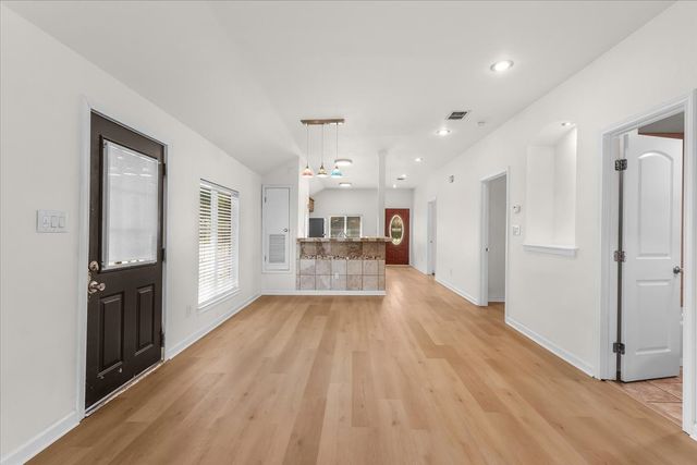 828 Springer Avenue, Fort Worth, TX 76114