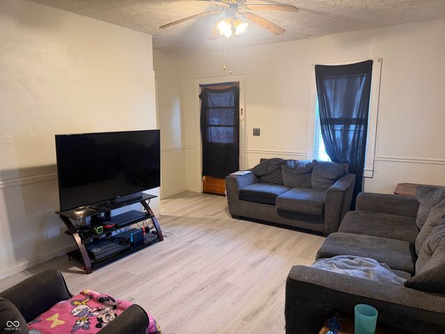 733 2nd Street, Shelbyville, IN 46176