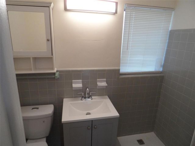 2117 NE 14TH Avenue 1-4, Wilton Manors, FL 33305