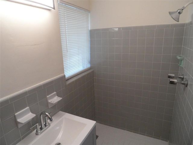 2117 NE 14TH Avenue 1-4, Wilton Manors, FL 33305