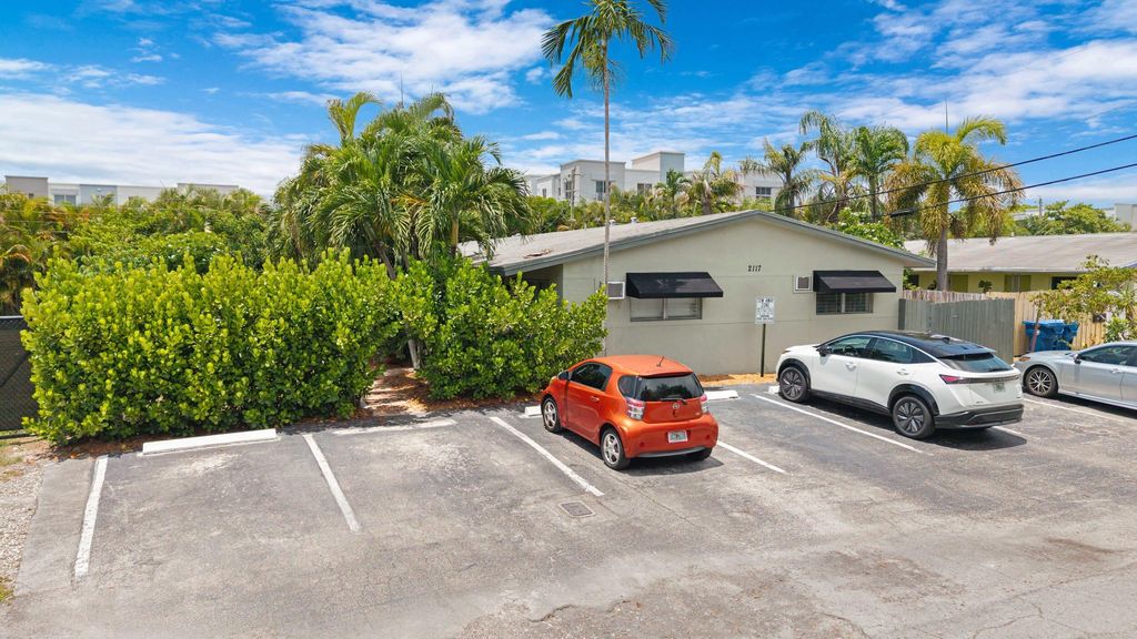 2117 NE 14TH Avenue 1-4, Wilton Manors, FL 33305