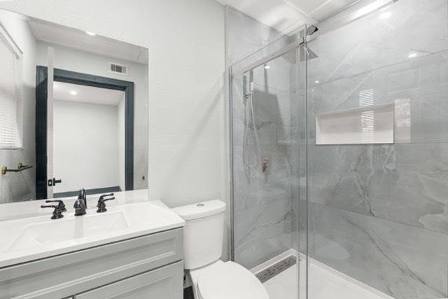 6058 Lyndhurst Drive, Houston, TX 77033
