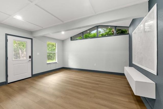 6058 Lyndhurst Drive, Houston, TX 77033