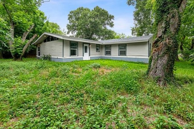 6058 Lyndhurst Drive, Houston, TX 77033