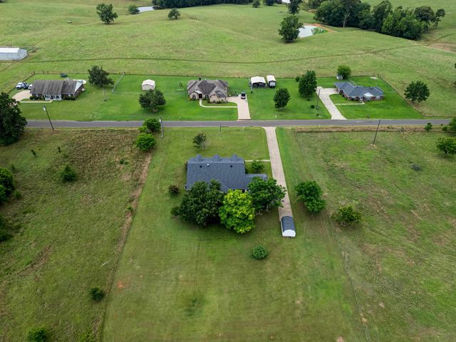 1831 Scarlet Oak, Gilmer, TX 75645
