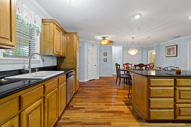 1831 Scarlet Oak, Gilmer, TX 75645