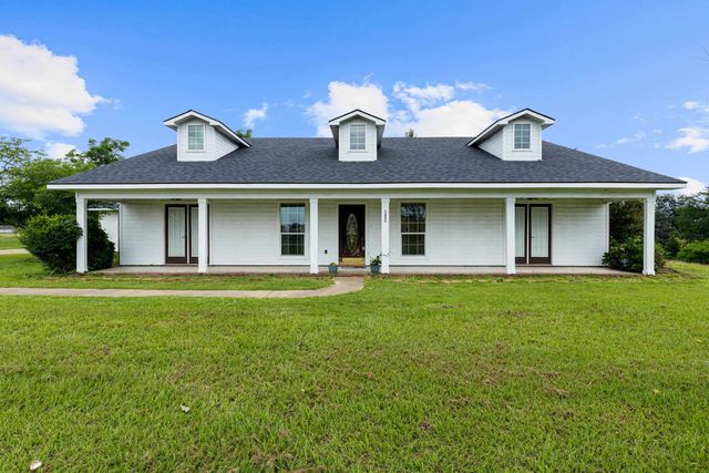 1831 Scarlet Oak, Gilmer, TX 75645
