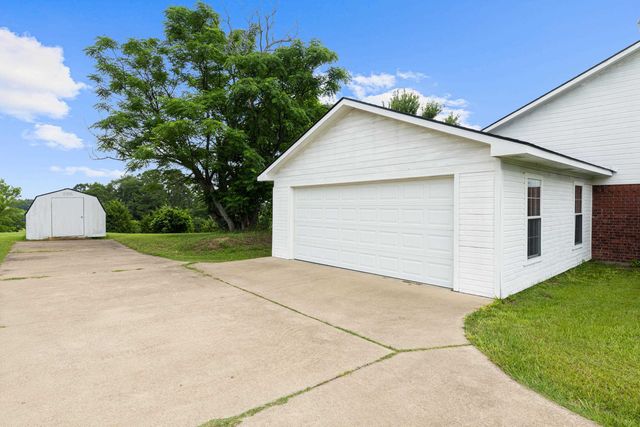 1831 Scarlet Oak, Gilmer, TX 75645
