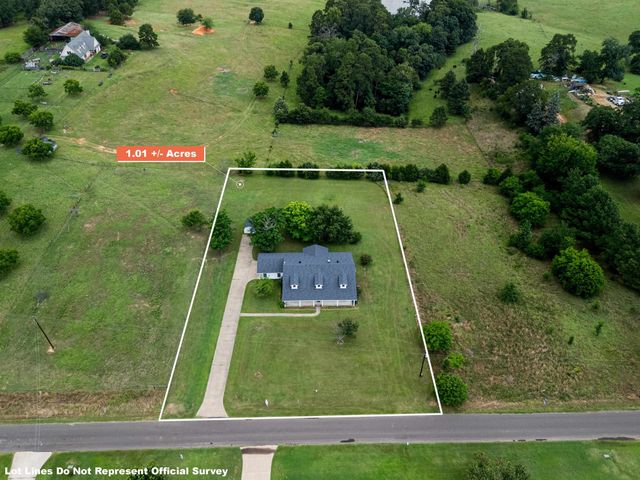1831 Scarlet Oak, Gilmer, TX 75645