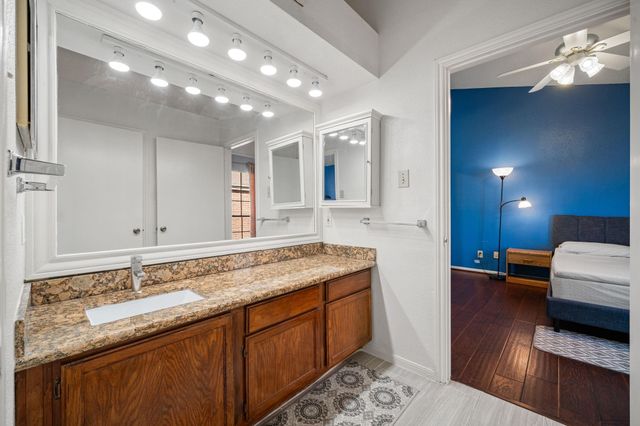 2121 El Paseo Street 1200, Houston, TX 77054