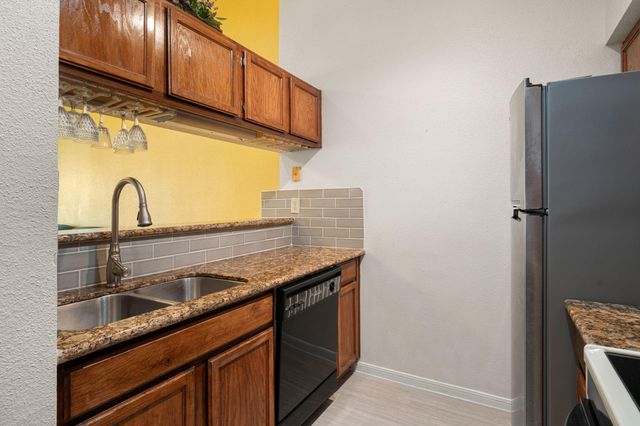 2121 El Paseo Street 1200, Houston, TX 77054