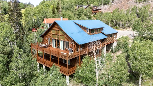 433 EAGLES ROOST, Brian Head, UT 84719