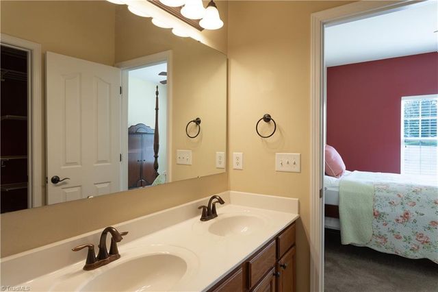 110 Crane Creek Way, Lexington, NC 27295