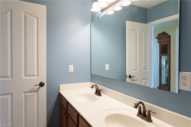 110 Crane Creek Way, Lexington, NC 27295