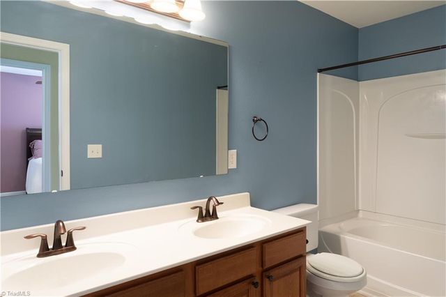 110 Crane Creek Way, Lexington, NC 27295