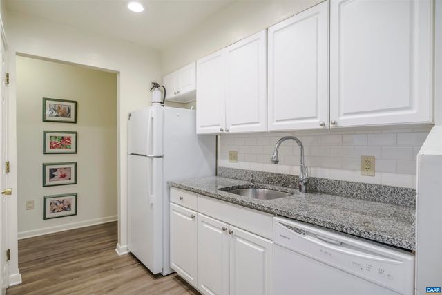 134 Turtle Creek Rd Apt 10, Charlottesville, VA 22901