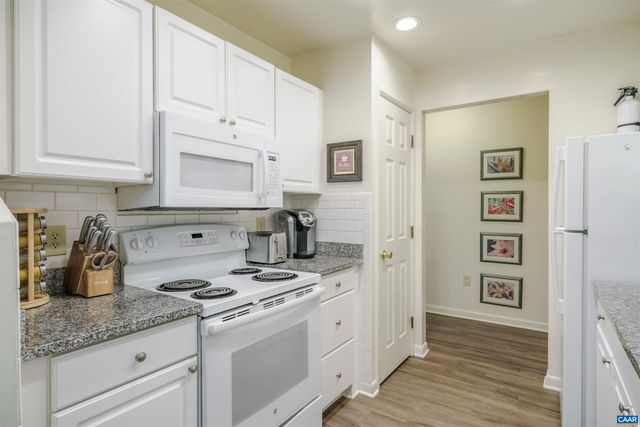 134 Turtle Creek Rd Apt 10, Charlottesville, VA 22901