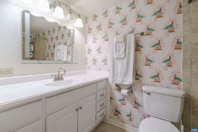 134 Turtle Creek Rd Apt 10, Charlottesville, VA 22901