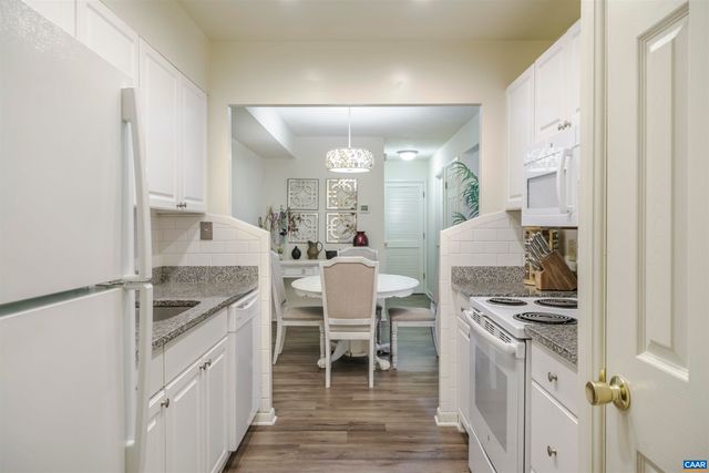 134 Turtle Creek Rd Apt 10, Charlottesville, VA 22901