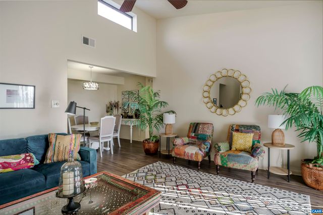 134 Turtle Creek Rd Apt 10, Charlottesville, VA 22901