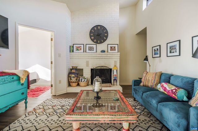 134 Turtle Creek Rd Apt 10, Charlottesville, VA 22901