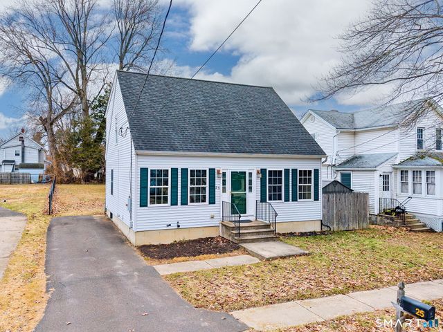 25 Woodlawn Avenue, Enfield, CT 06082
