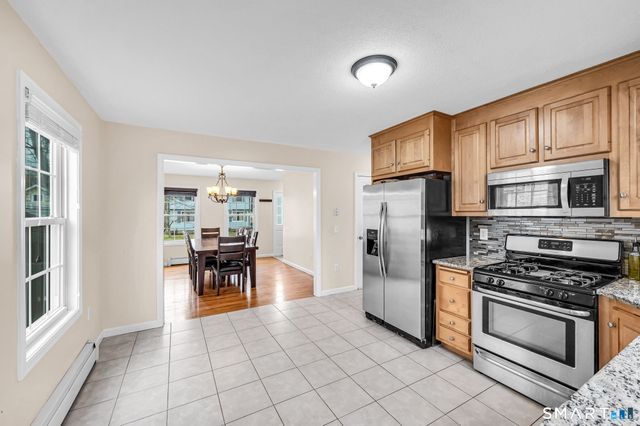 25 Woodlawn Avenue, Enfield, CT 06082