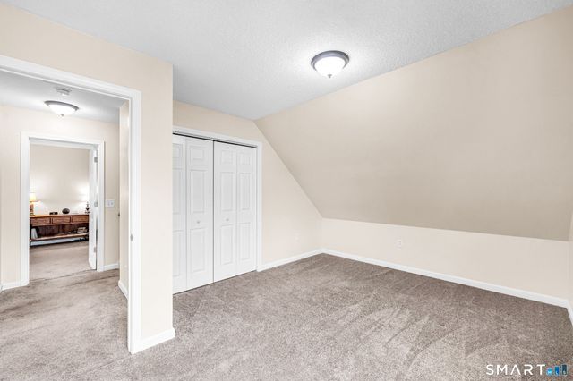 25 Woodlawn Avenue, Enfield, CT 06082