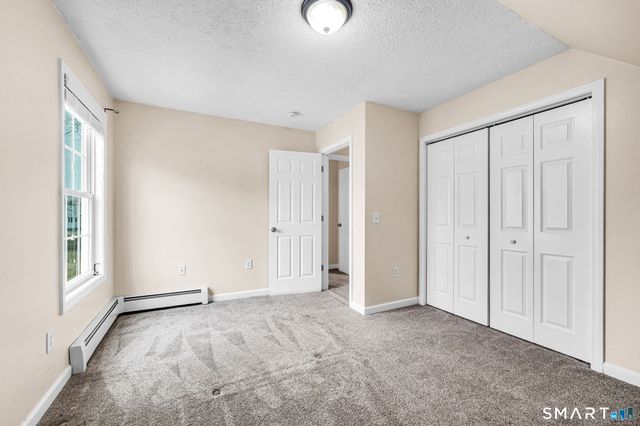 25 Woodlawn Avenue, Enfield, CT 06082