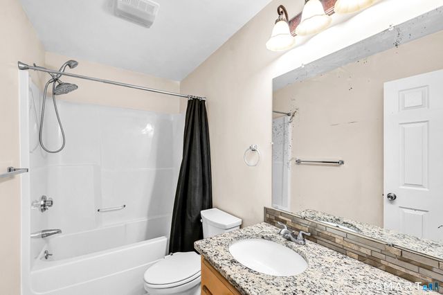 25 Woodlawn Avenue, Enfield, CT 06082