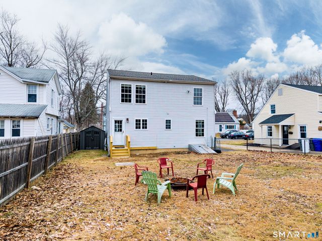 25 Woodlawn Avenue, Enfield, CT 06082