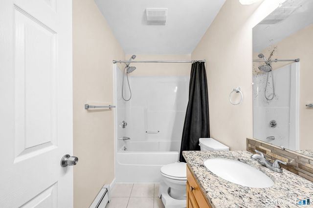 25 Woodlawn Avenue, Enfield, CT 06082