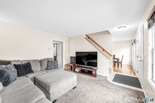 25 Woodlawn Avenue, Enfield, CT 06082