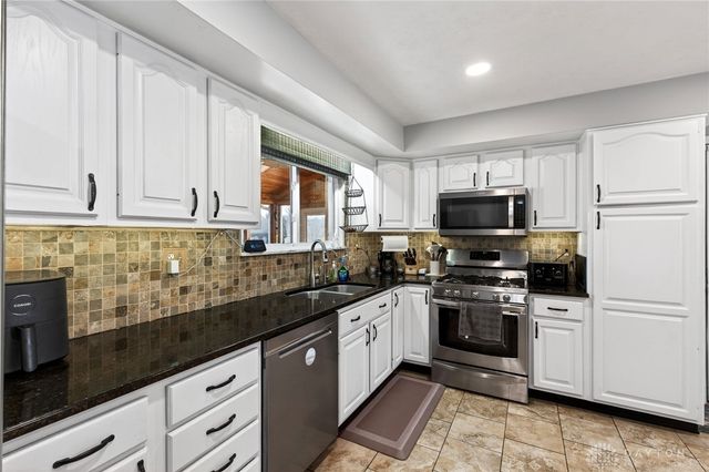 2292 Ivy Crest Drive, Bellbrook, OH 45305