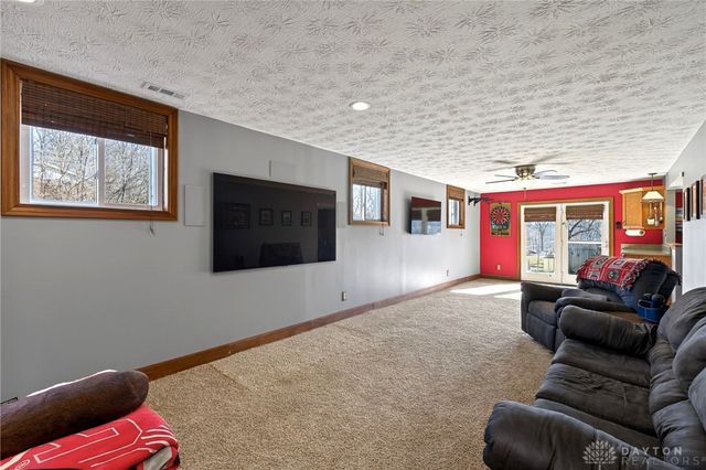 2292 Ivy Crest Drive, Bellbrook, OH 45305