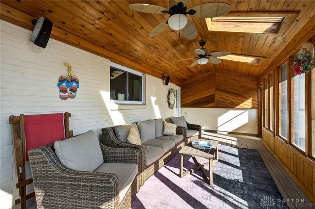 2292 Ivy Crest Drive, Bellbrook, OH 45305