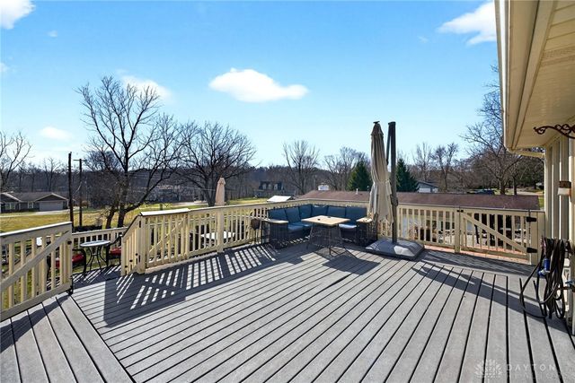 2292 Ivy Crest Drive, Bellbrook, OH 45305