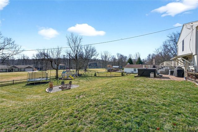 2292 Ivy Crest Drive, Bellbrook, OH 45305