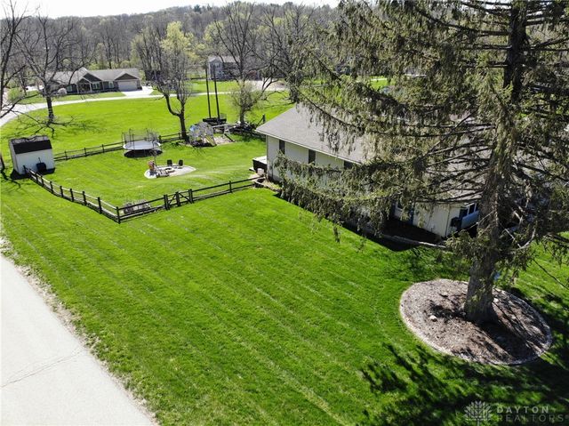 2292 Ivy Crest Drive, Bellbrook, OH 45305