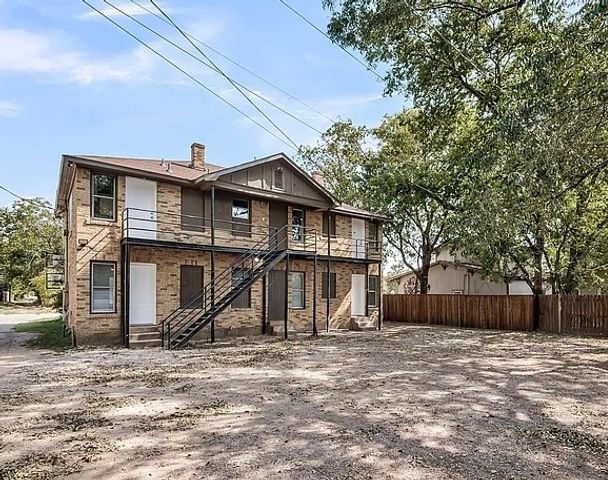 305 NW 23rd Street 103, Fort Worth, TX 76164