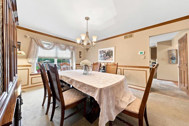 6 DRESSAGE DR, Sewell, NJ 08080