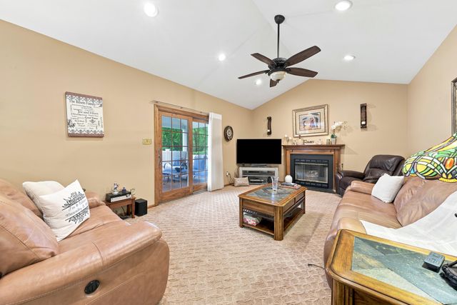 6 DRESSAGE DR, Sewell, NJ 08080
