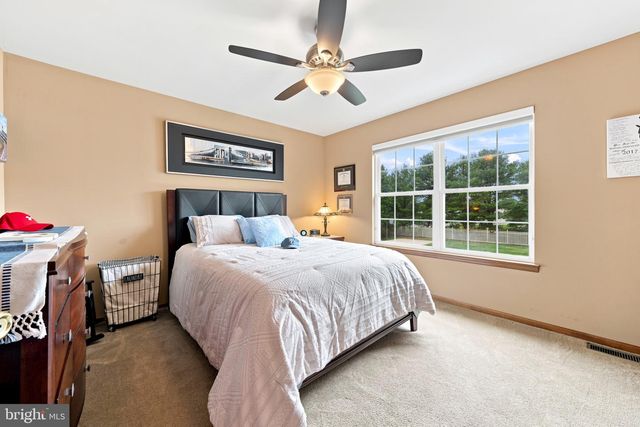 6 DRESSAGE DR, Sewell, NJ 08080
